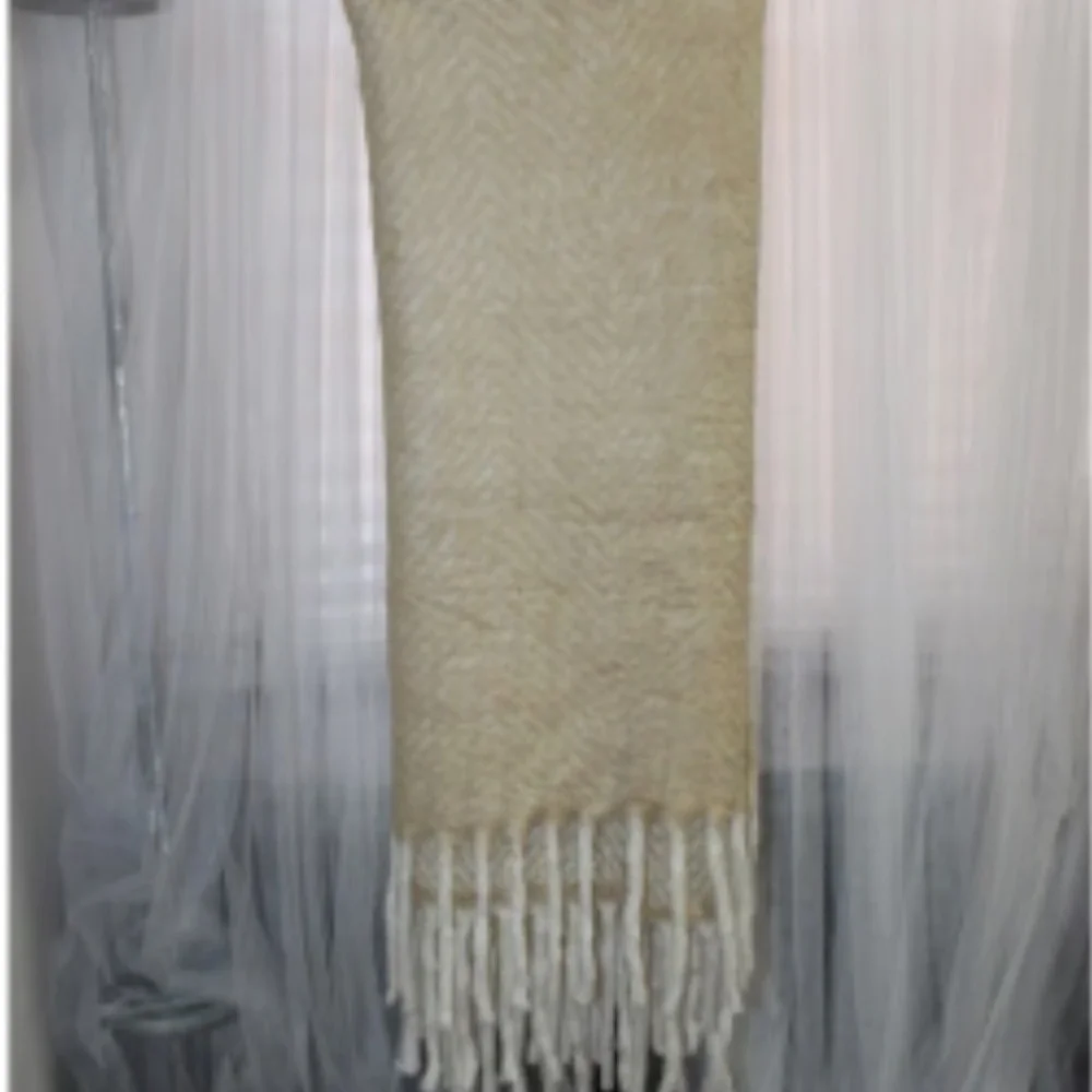 West Elm Brushed Faux Mohair Throw. Sz. 50